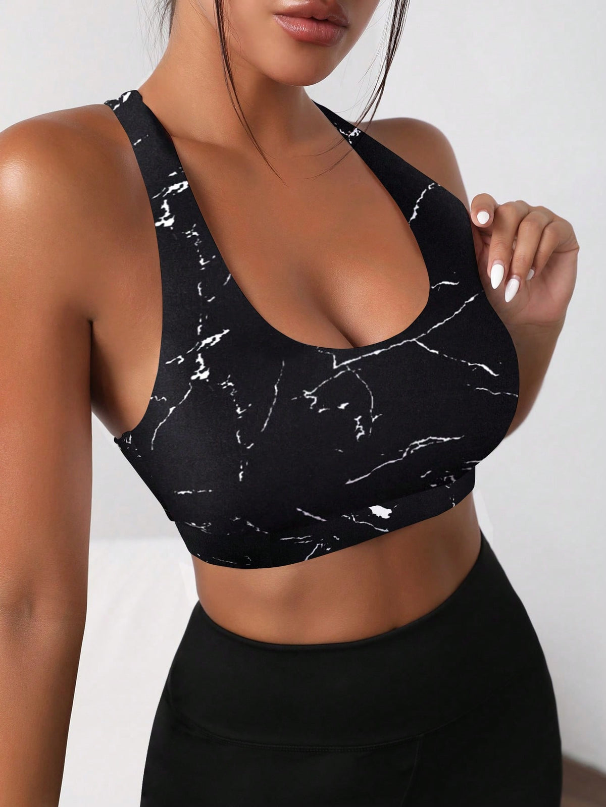 Reggiseni sportivi con stampa marmo cut out indietro