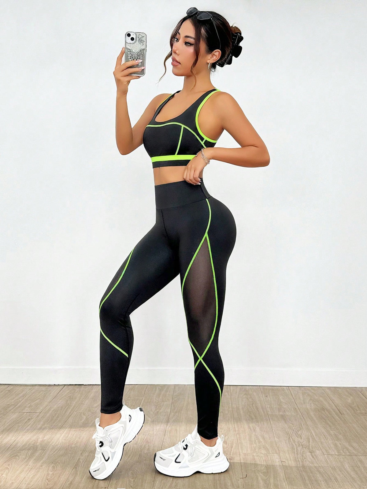 Canotta corta e costine a blocchi di colore con leggings in Mesh Splice.