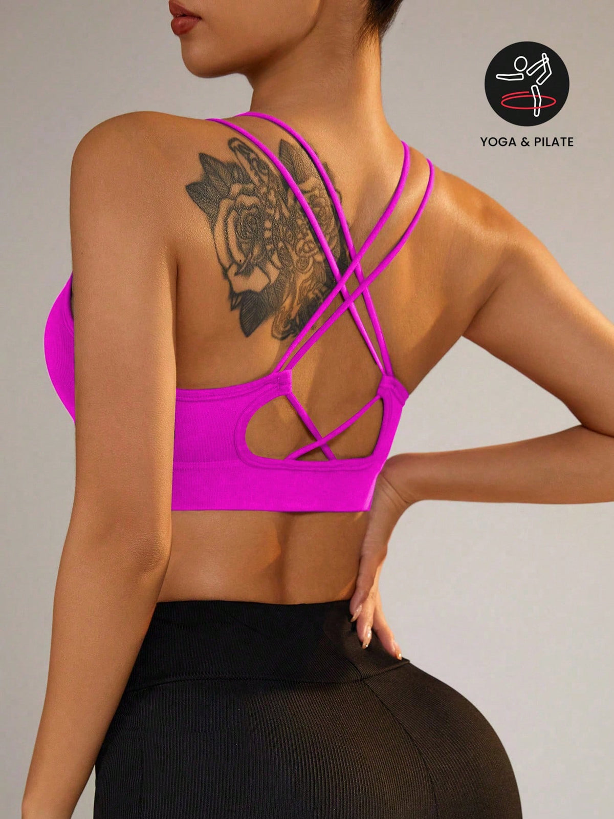 Reggiseno Sportivo Da Donna Con Cinghie Intrecciate Alla Schiena Alla Moda E Design Senza Soluzione Di Continuità