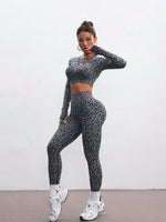 Tuta sportiva a maniche lunghe con stampa leopardata senza cuciture