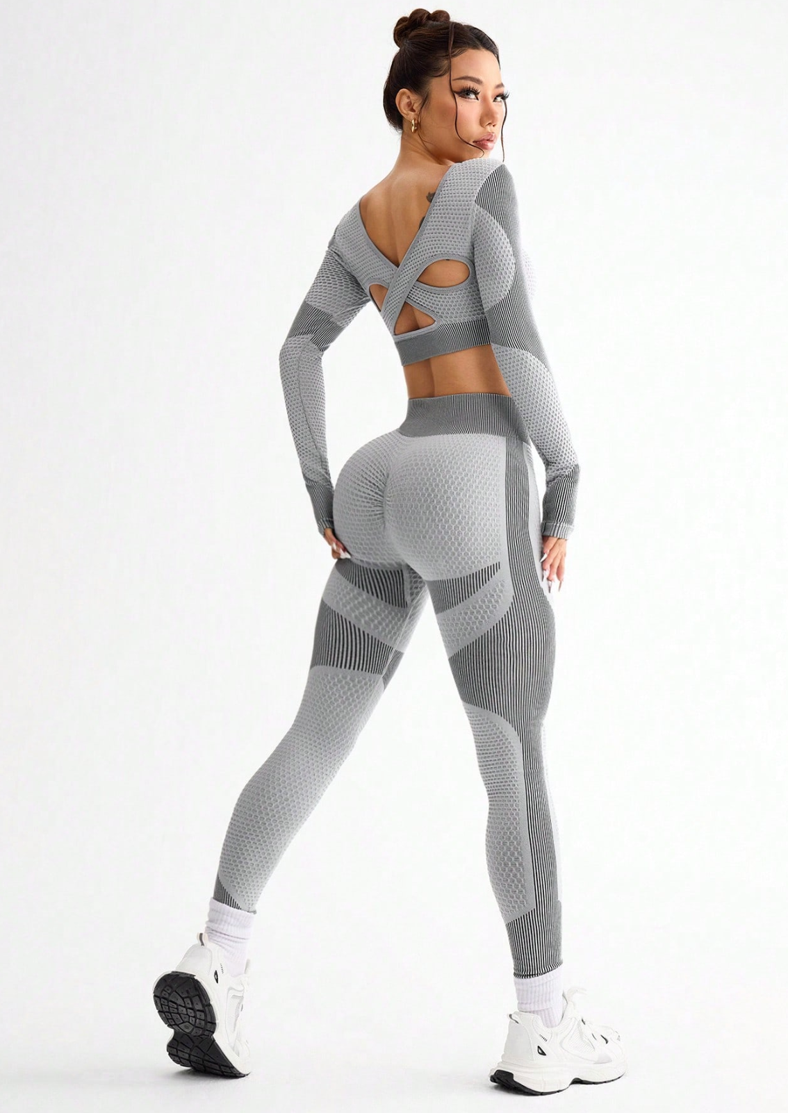 Set Outfit da Fitness da Donna con Top a Canotta con Spalline Incrociate e Pantaloni a Maniche Lunghe