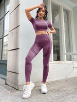 Set da yoga senza cuciture ad alta elasticità