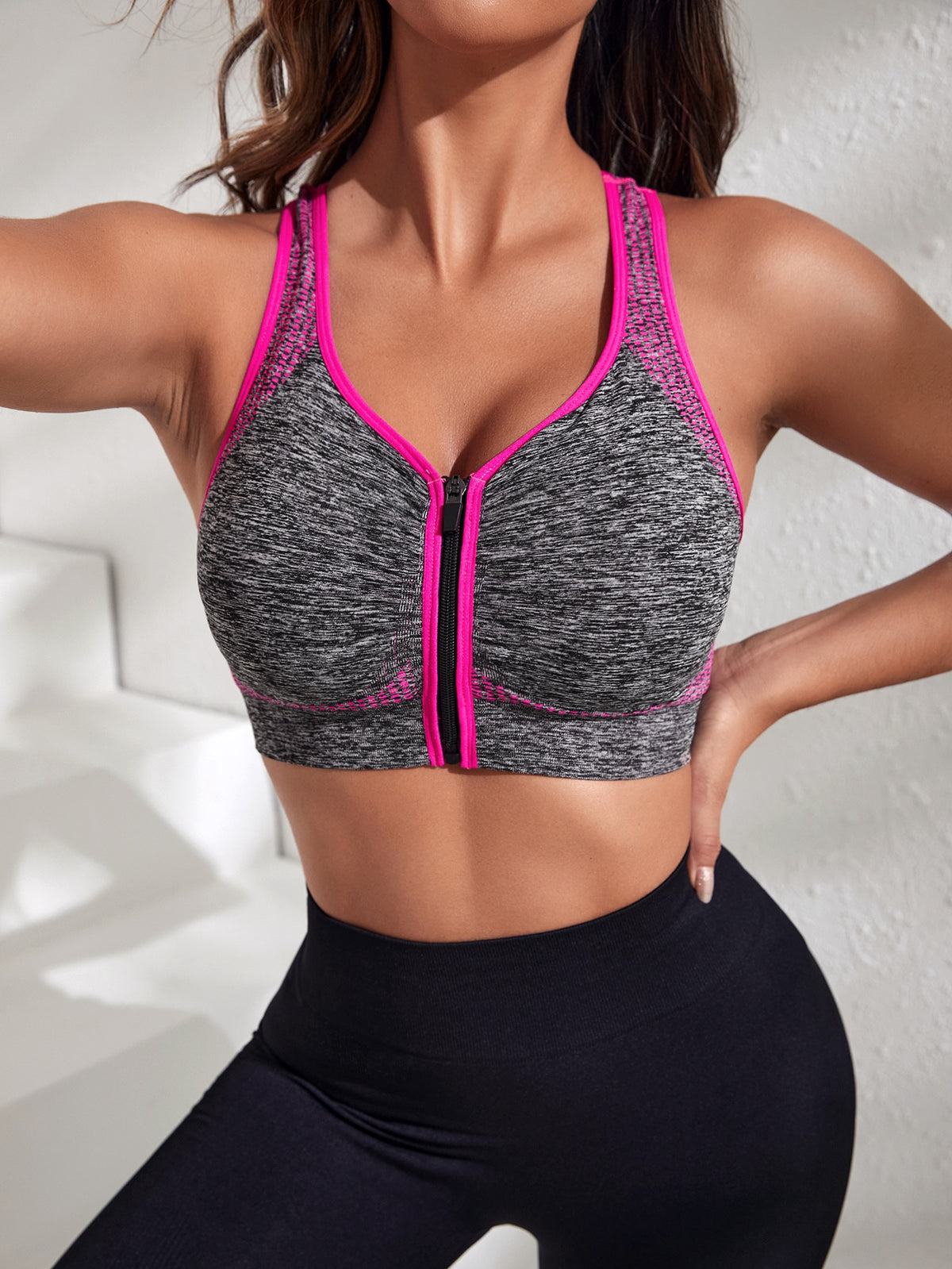 Reggiseni sportivi con zip bordo a contrasto con schiena racer