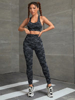 Set sportivo con stampa mimetica ampia fascia in vita