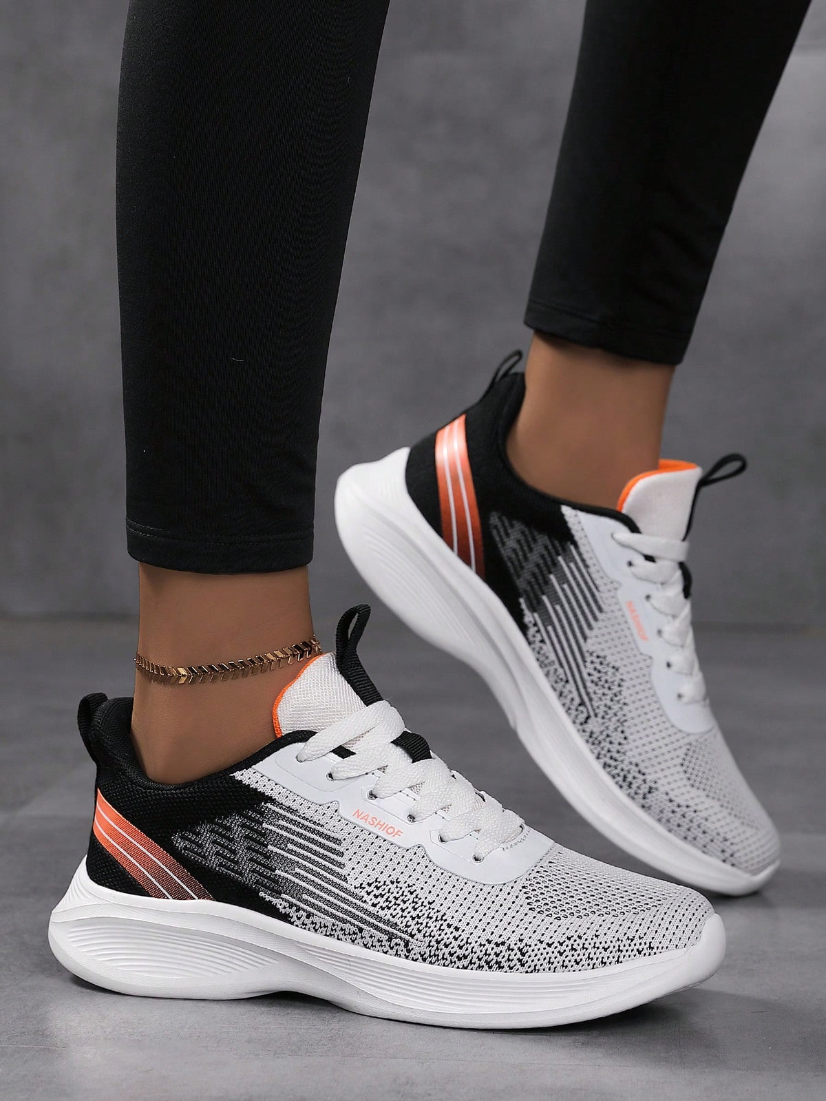 Scarpe da passeggio da donna bianche, scarpe da ginnastica da corsa bianche con lacci sul davanti per donna