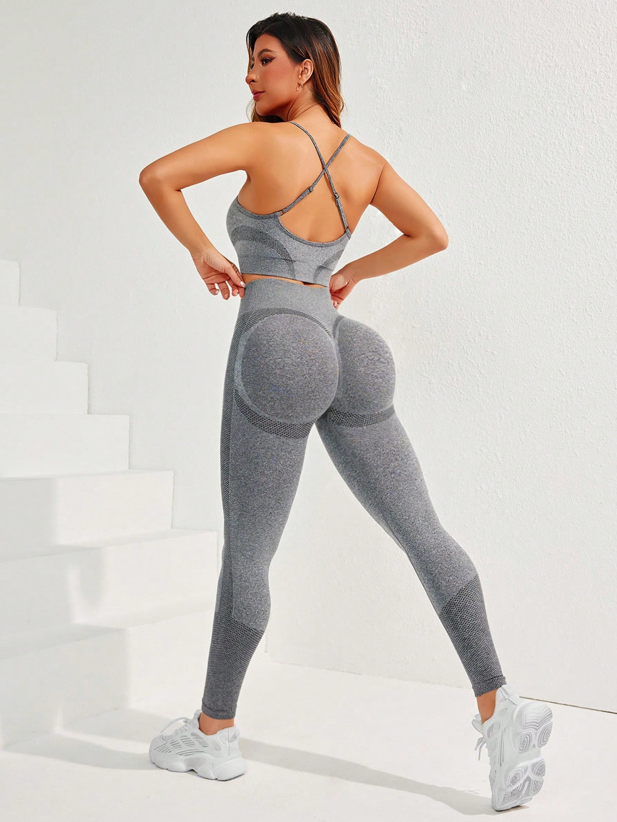 Set sportivo indietro incrociato scrunch butt