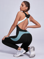 Tuta sportiva con pannelli a contrasto e schiena scoperta