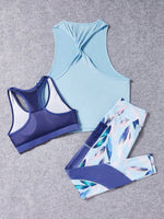 Set Di Indumenti Sportivi Da Donna Che Include Reggiseno Racerback Stampato, Leggings A Vita Alta E Top Serbatoio Con Schiena Incrociata