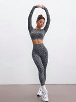 Tuta sportiva a maniche lunghe con stampa leopardata senza cuciture