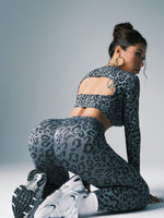 Tuta sportiva a maniche lunghe con stampa leopardata senza cuciture
