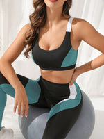 Set sportivo color block con coulisse con cappuccio