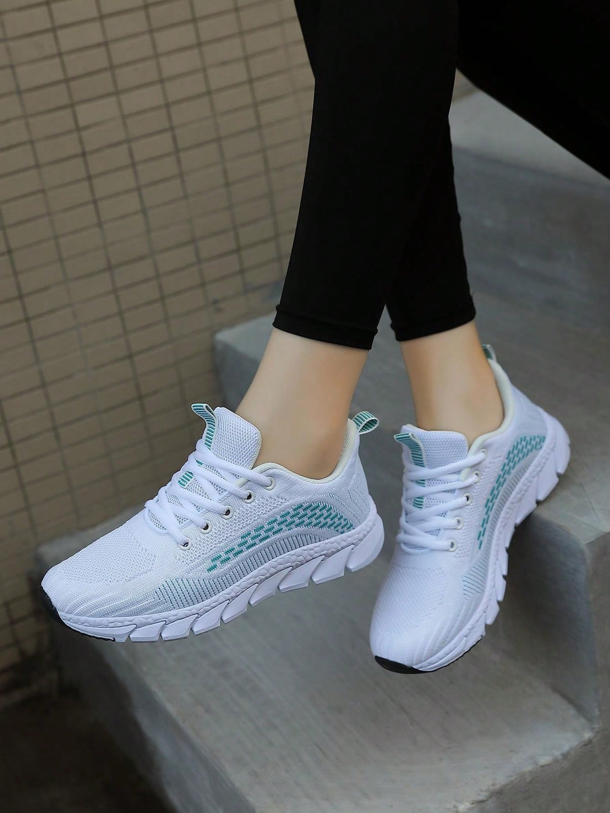 Nuove Scarpe Da Corsa Per Donne In Grande Formato, Scarpe Sportive Casual Traspiranti In Maglia, Comode Sneakers Bianche Per Viaggi, Allenamento, Camminata, Ecc.